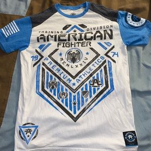 Men’s Buckle American Fighter Tee Size Large!